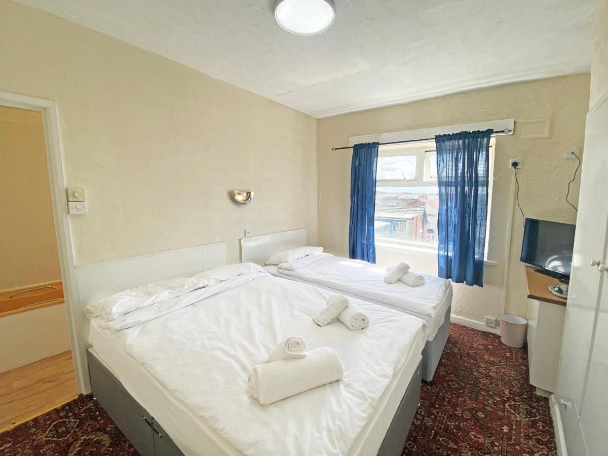 The J & S Hotel Blackpool Eksteriør billede