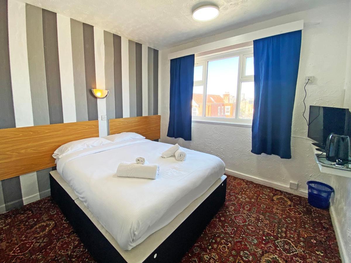 The J & S Hotel Blackpool Eksteriør billede